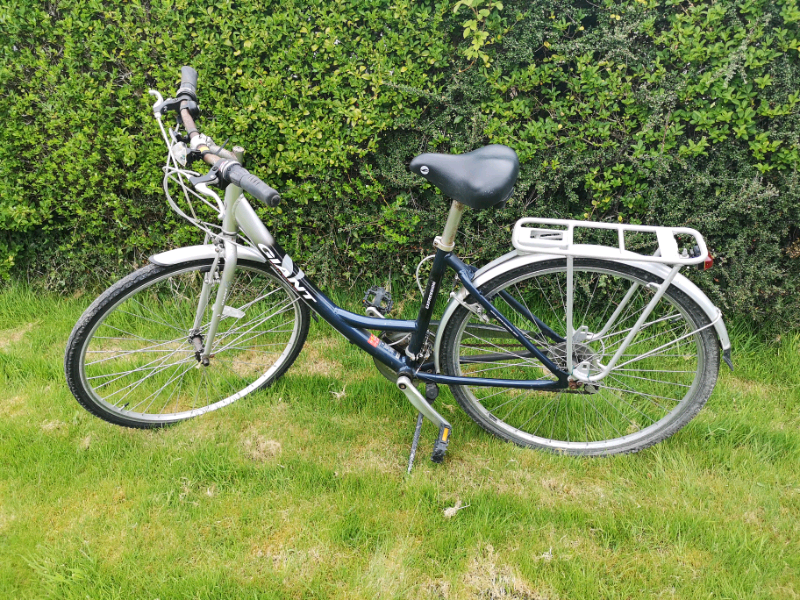 giant city trekking bike en14764